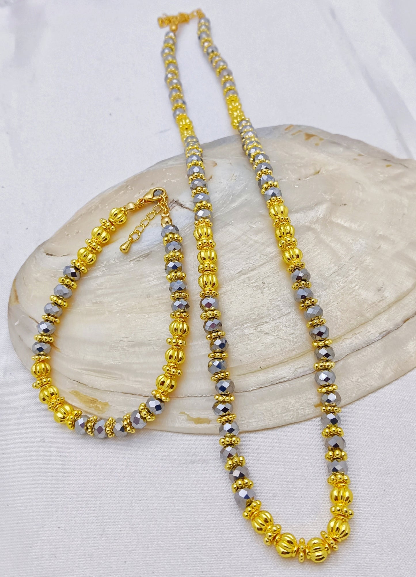 18ct Gold Plated Beaded Necklace & Bracelet set - Silver