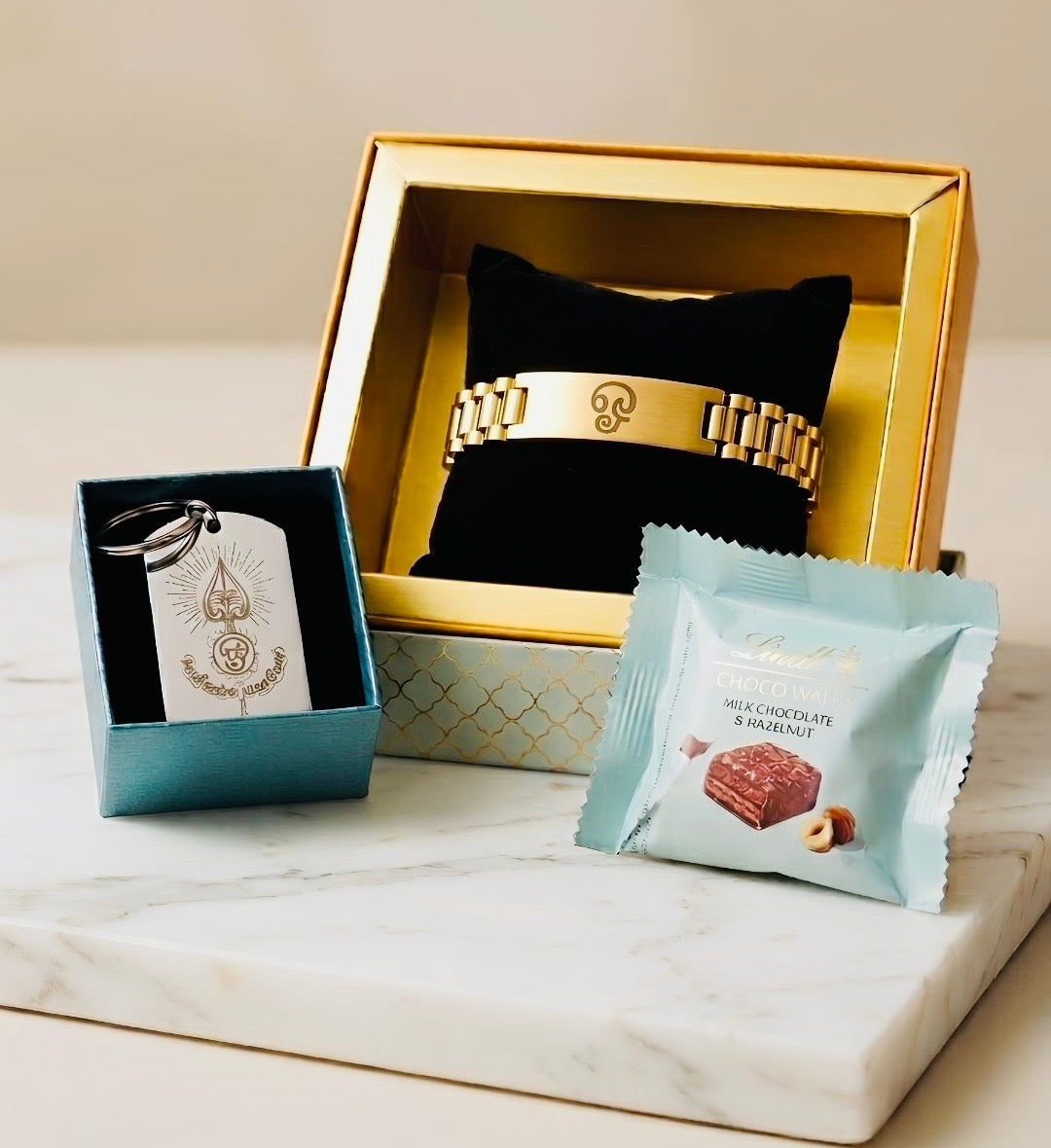 Tamil Aum Box