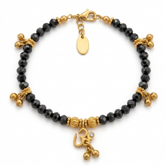 A gold-plated waterproof beaded bracelet with a small anchor charm