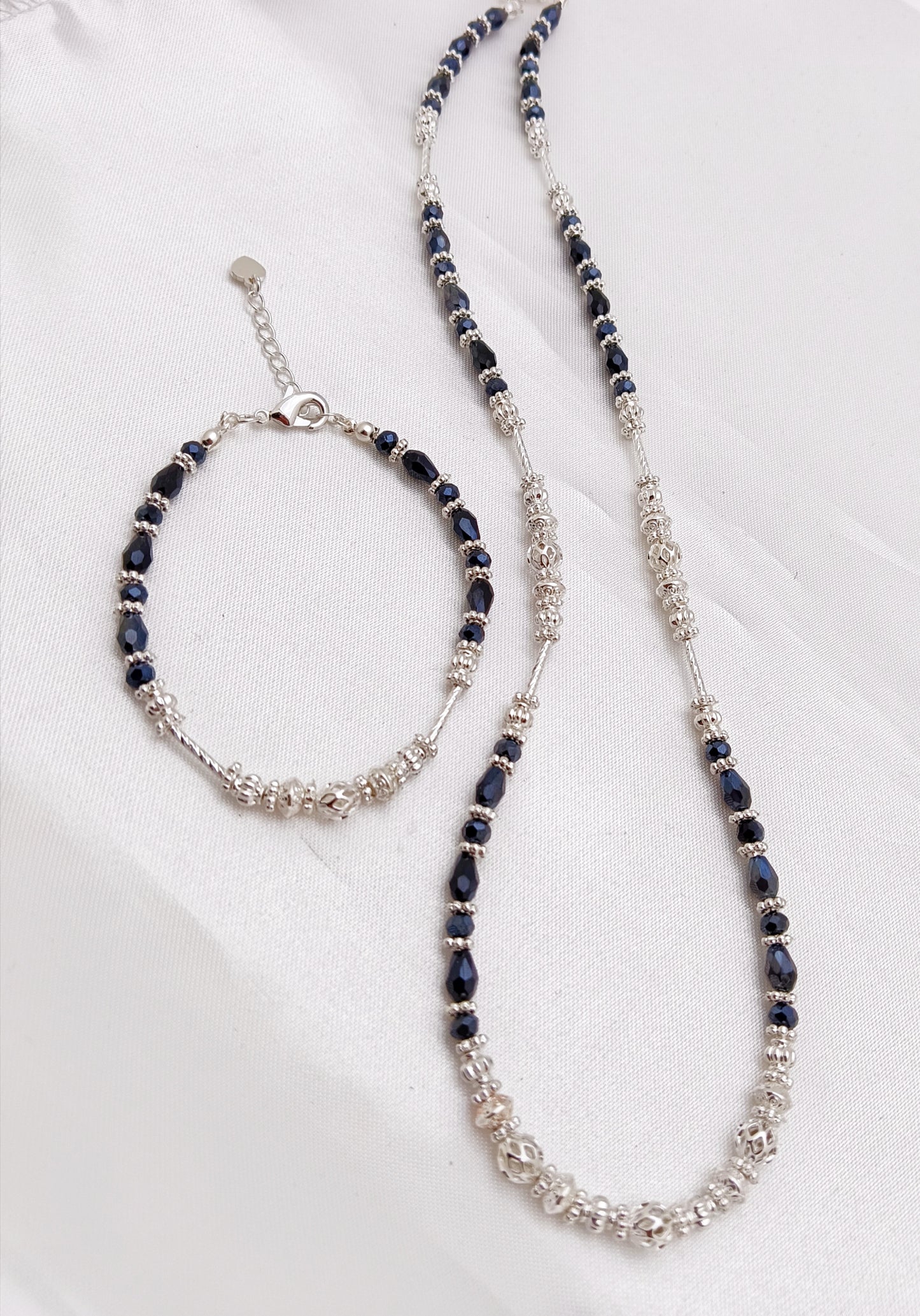 Silver Plated Beaded Necklace and Bracelet Set - Metallic Black